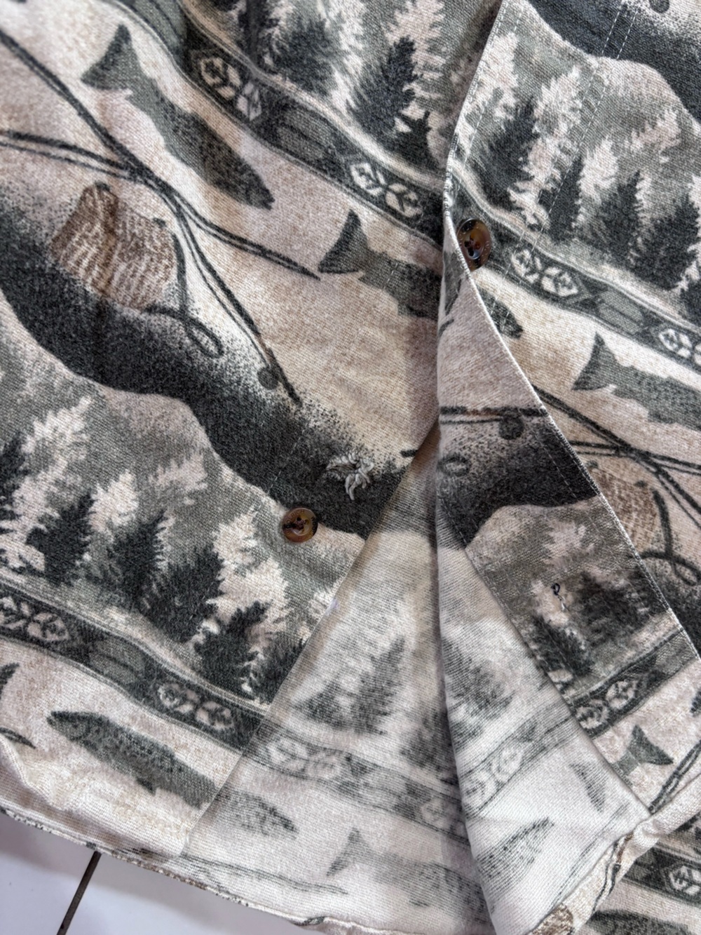 Vintage Woolrich Fishing Trout / Forest Print flannel Button Down Shirt size L - Picture 6 of 6